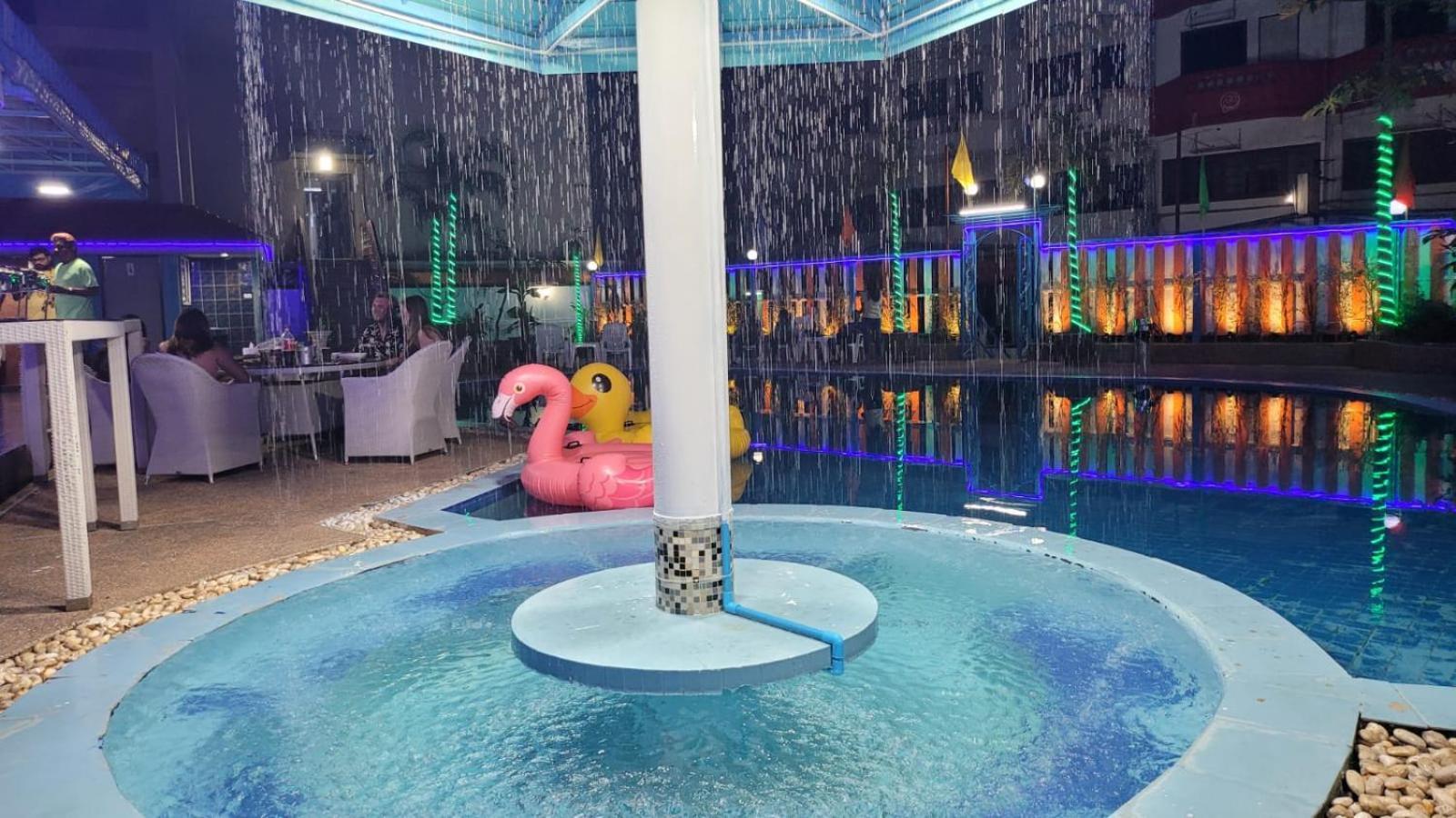 อพาร์ตโฮเทล Marine Paradise Encore 3*